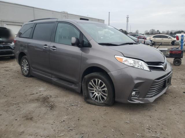 2020 TOYOTA SIENNA XLE #3301847428