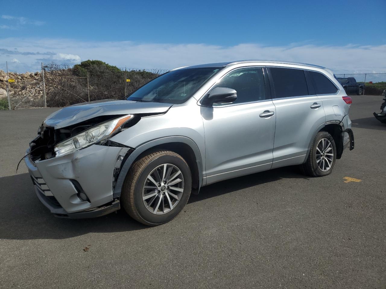 TOYOTA HIGHLANDER SE