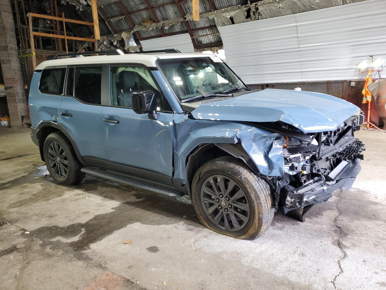 TOYOTA LAND CRUISER BASE