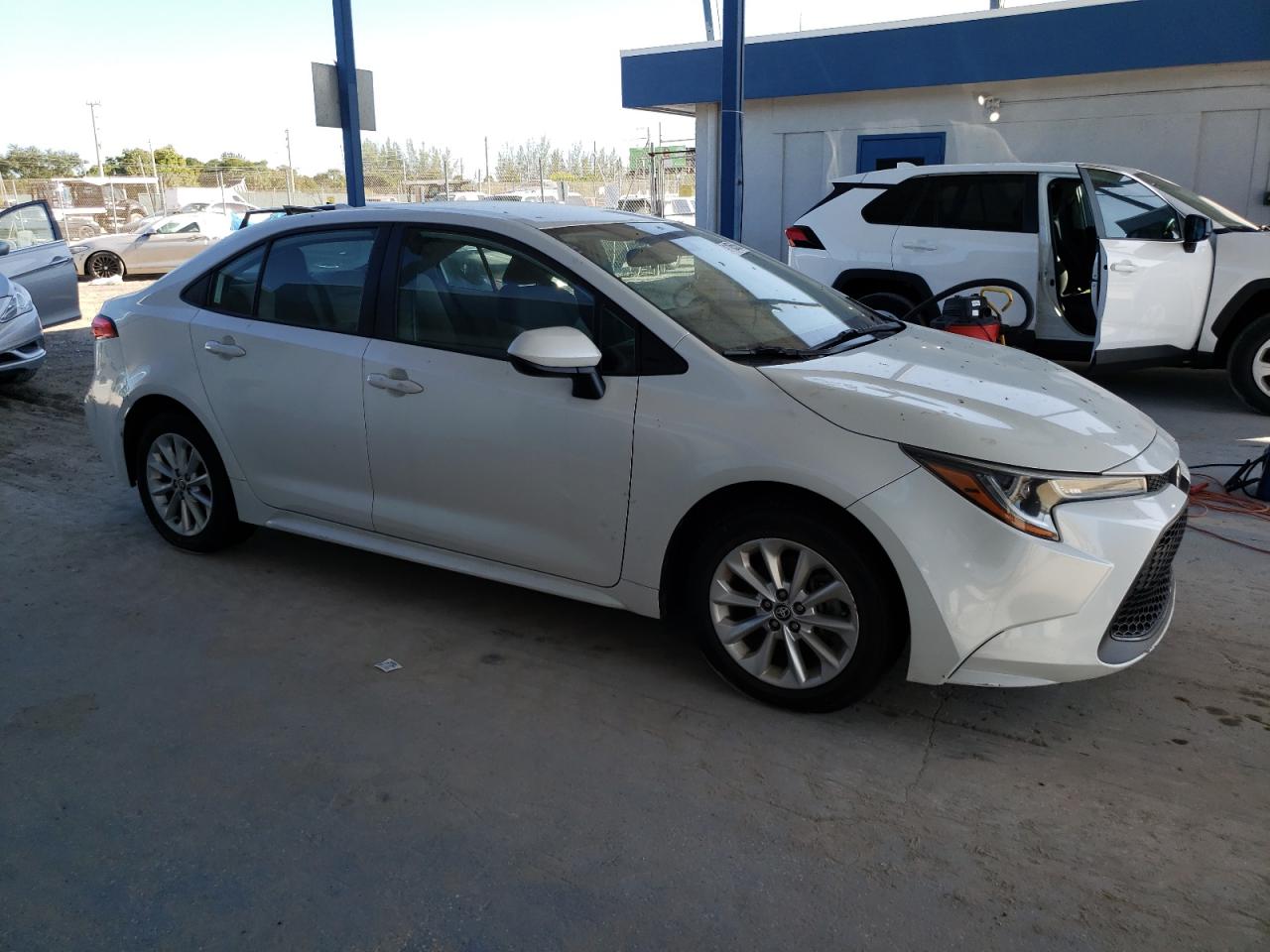 Lot #3302831914 2022 TOYOTA COROLLA LE