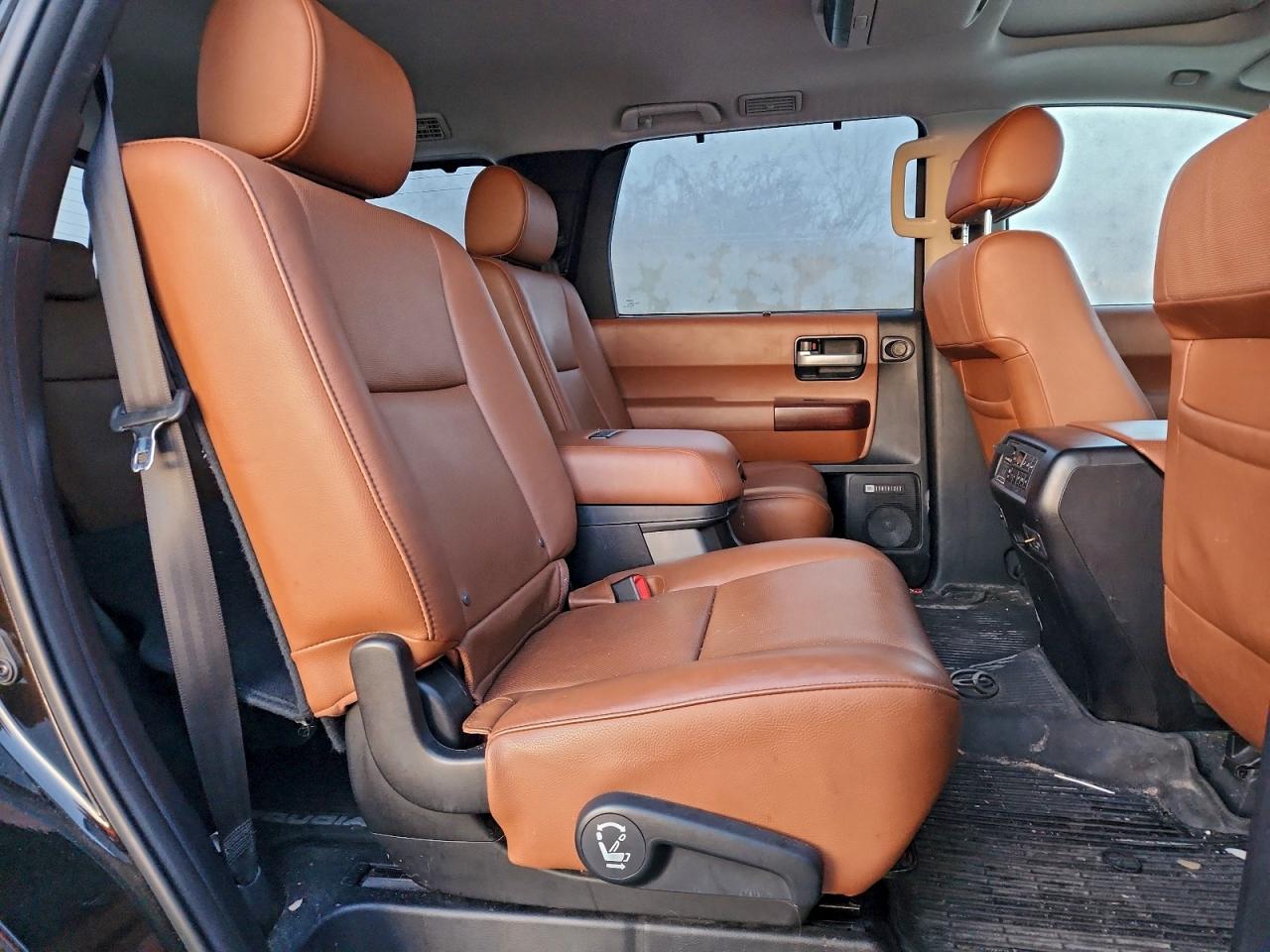 TOYOTA SEQUOIA PLATINUM