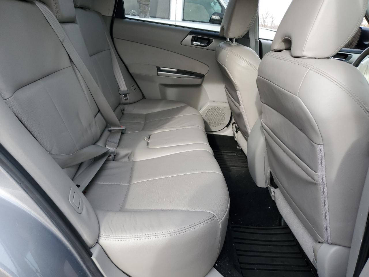 SUBARU FORESTER TOURING