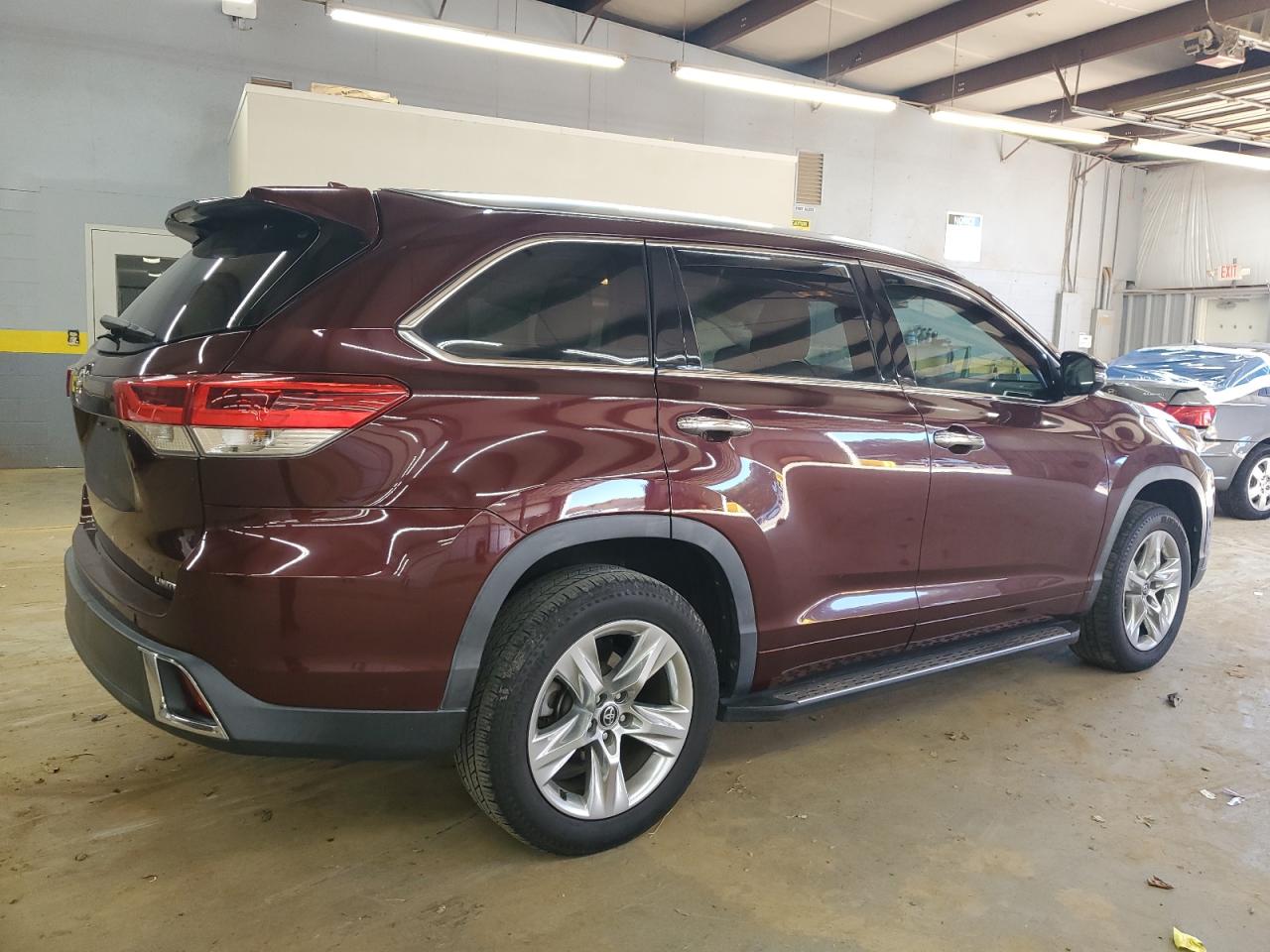 TOYOTA HIGHLANDER LIMITED