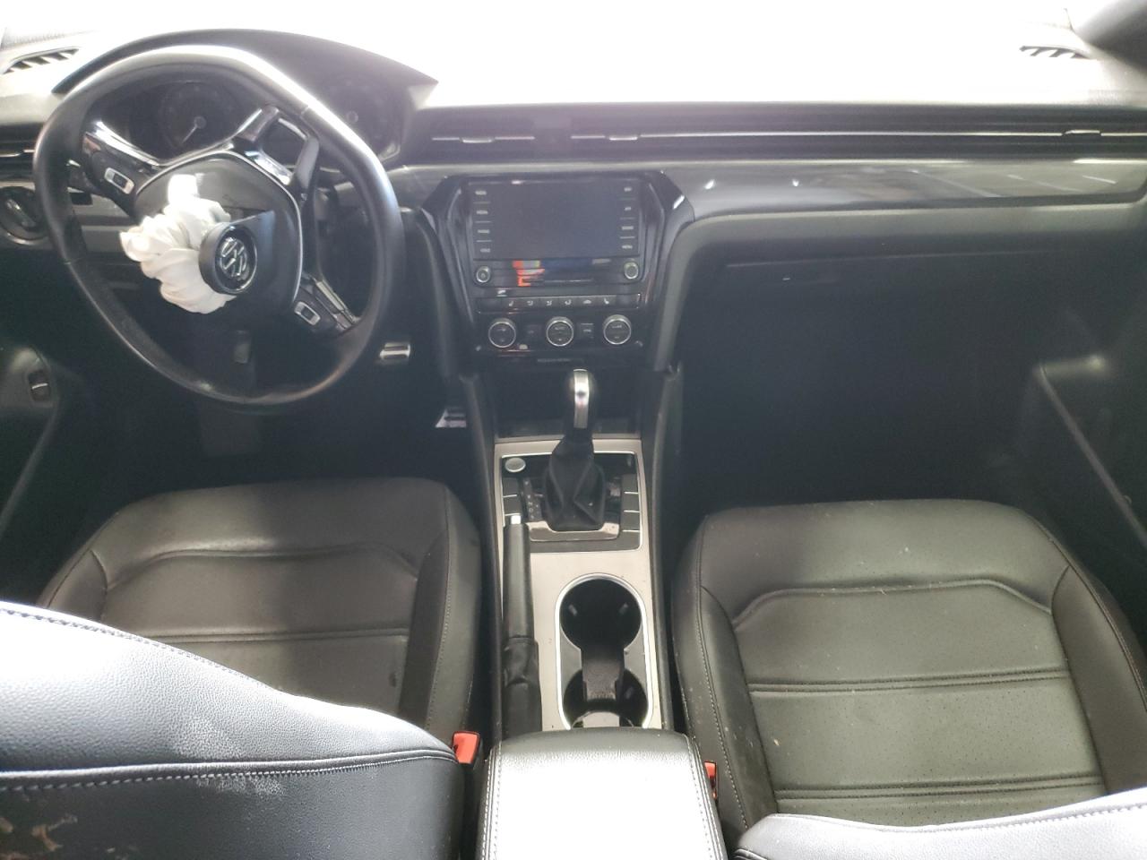 VOLKSWAGEN PASSAT R-LINE