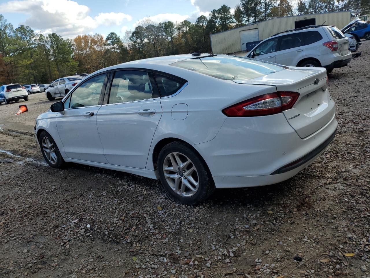 FORD FUSION SE