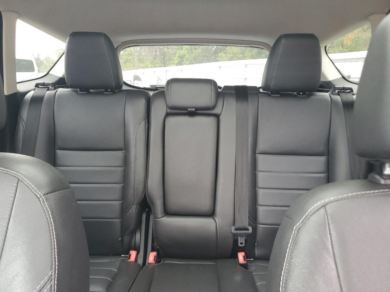 FORD ESCAPE TITANIUM