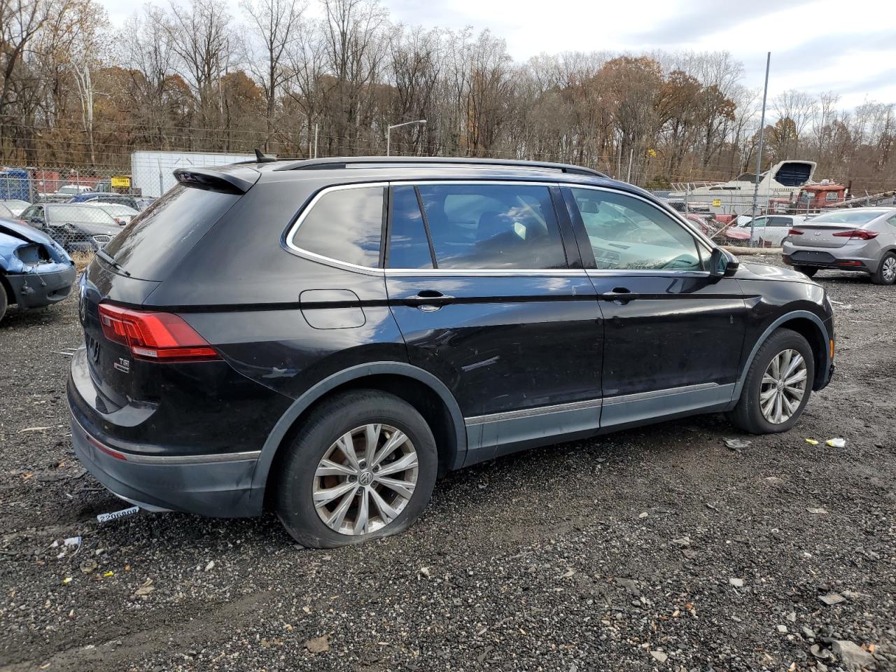 VOLKSWAGEN TIGUAN SE
