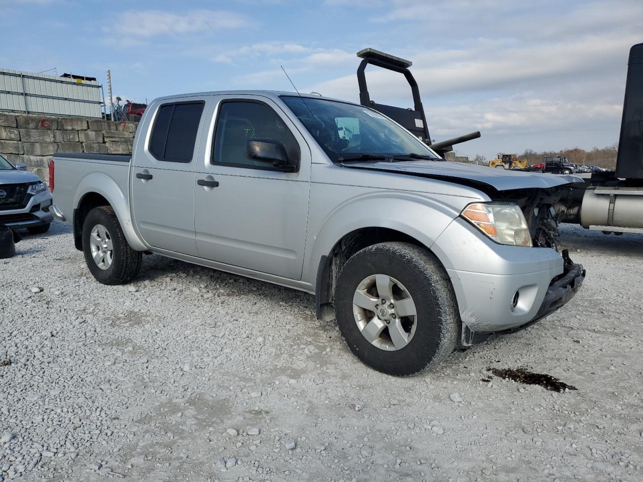 NISSAN FRONTIER S