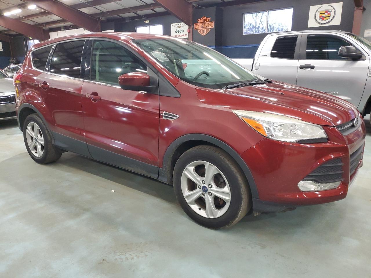 FORD ESCAPE SE