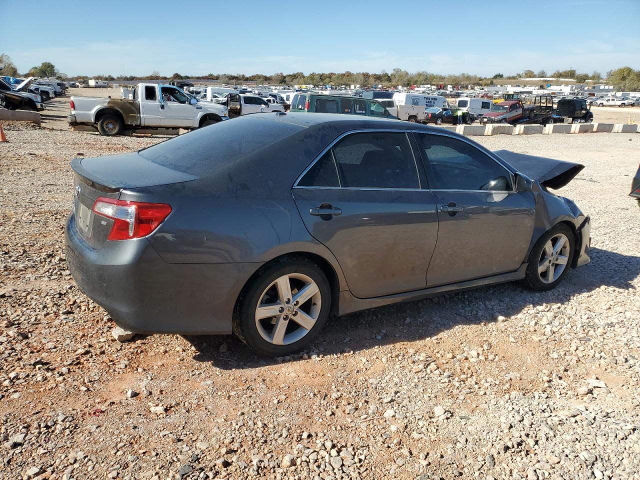 TOYOTA CAMRY L