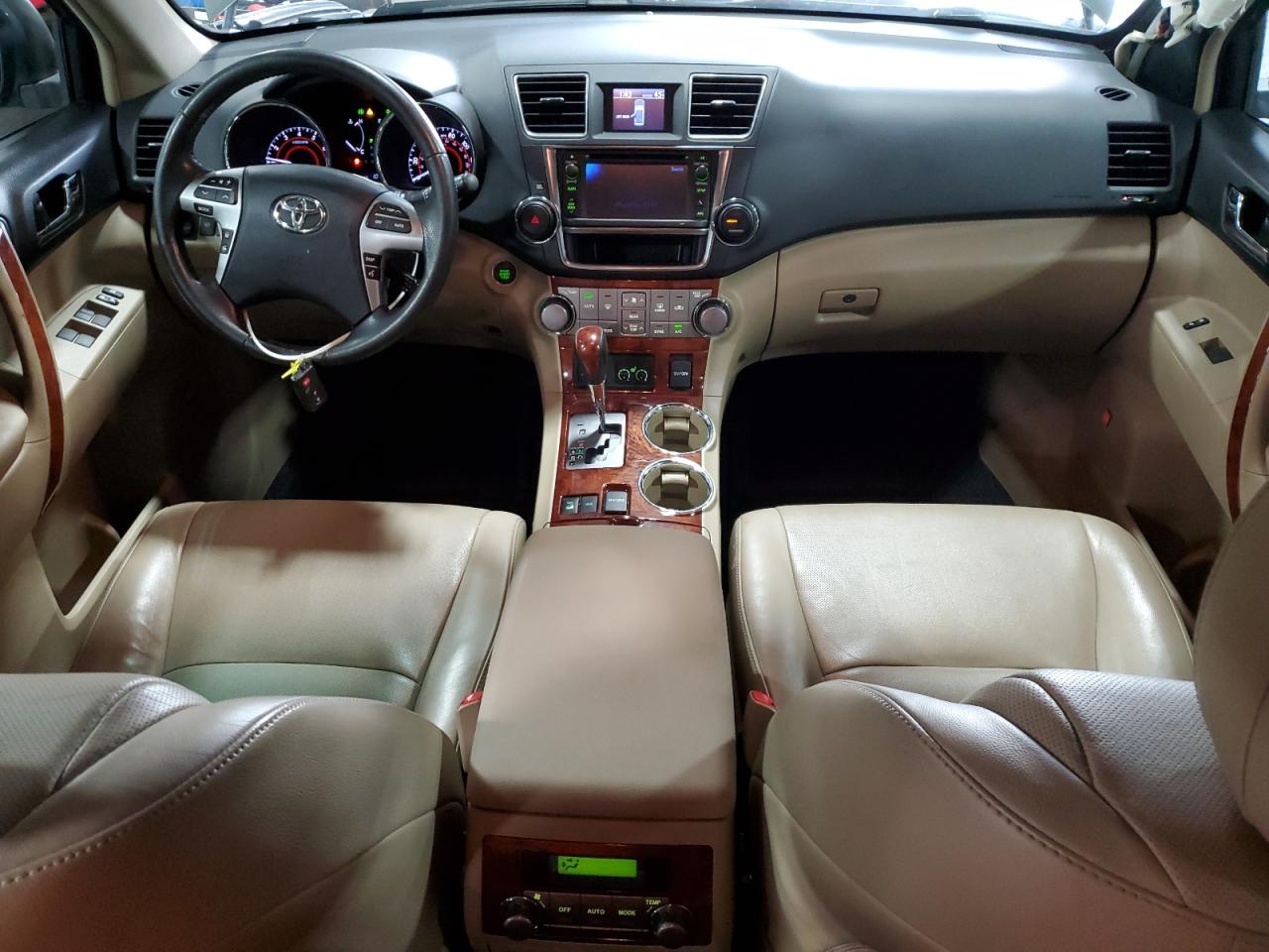 TOYOTA HIGHLANDER LIMITED