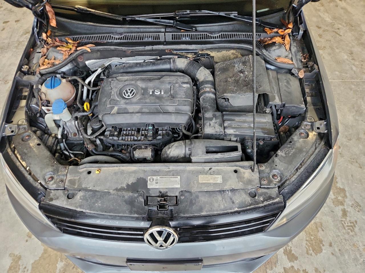 VOLKSWAGEN JETTA SE