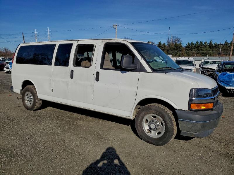 Global Auto Auctions: 2017 CHEVROLET EXPRESS G3