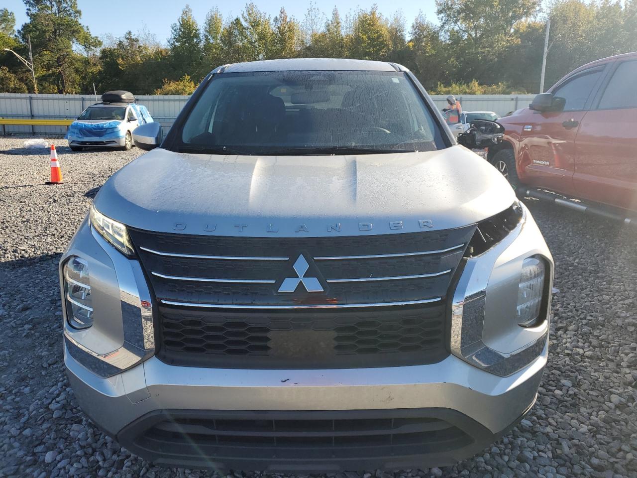 MITSUBISHI OUTLANDER ES