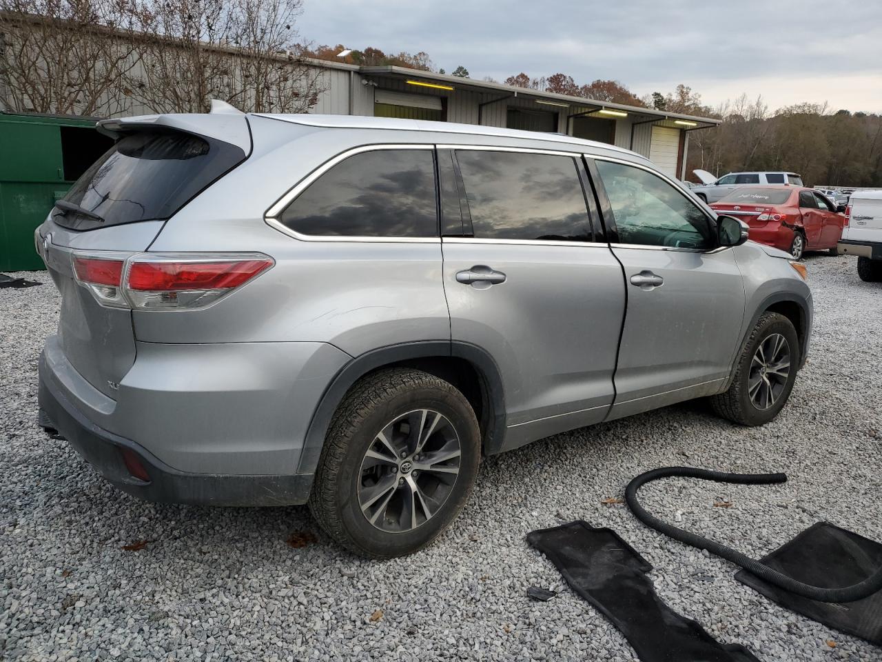 TOYOTA HIGHLANDER XLE