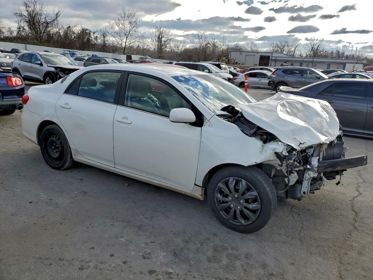 Lot #3311458234 2013 TOYOTA COROLLA BA