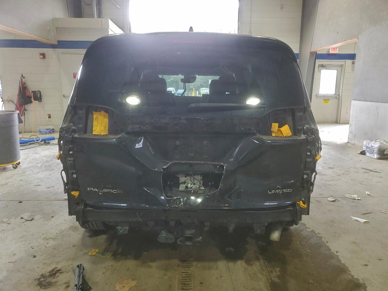 CHRYSLER PACIFICA LIMITED