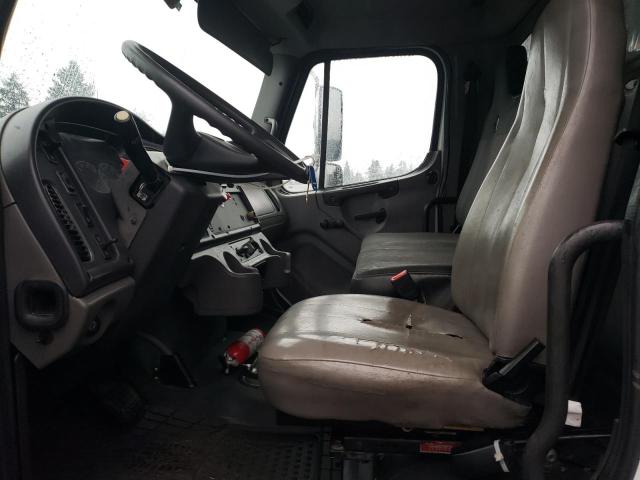 2004 FREIGHTLINER M2 106 MED #3304550452