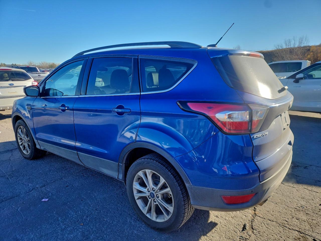 FORD ESCAPE SE