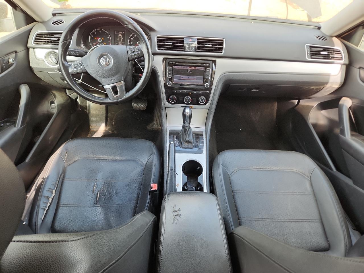 VOLKSWAGEN PASSAT SE