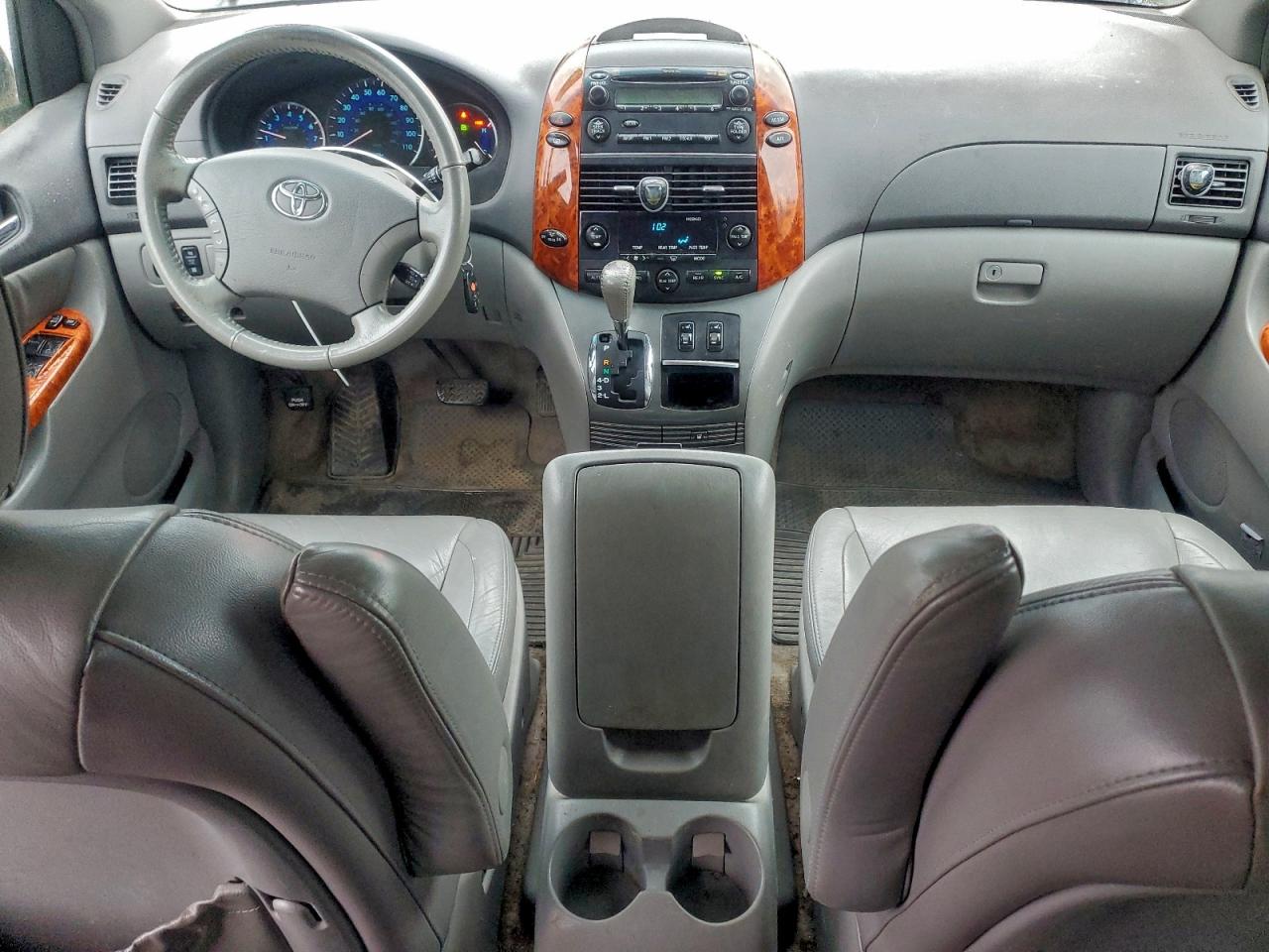 Lot #3298203037 2006 TOYOTA SIENNA XLE