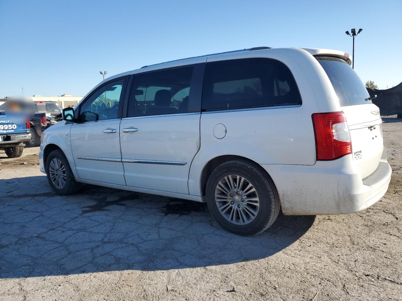 CHRYSLER TOWN & COUNTRY TOURING L
