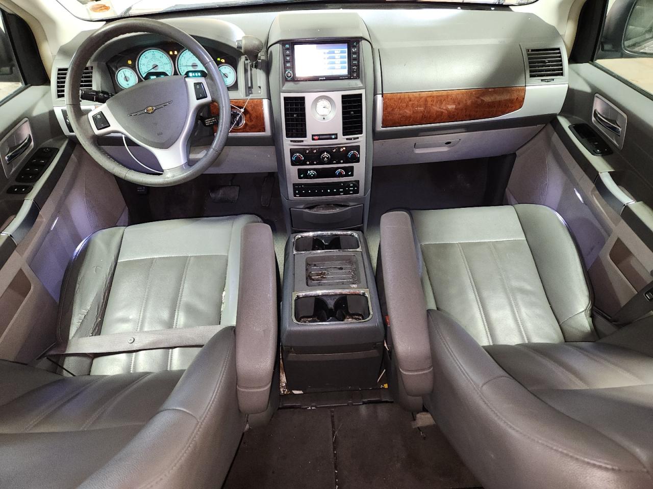 Lot #3302923089 2008 CHRYSLER TOWN & COU