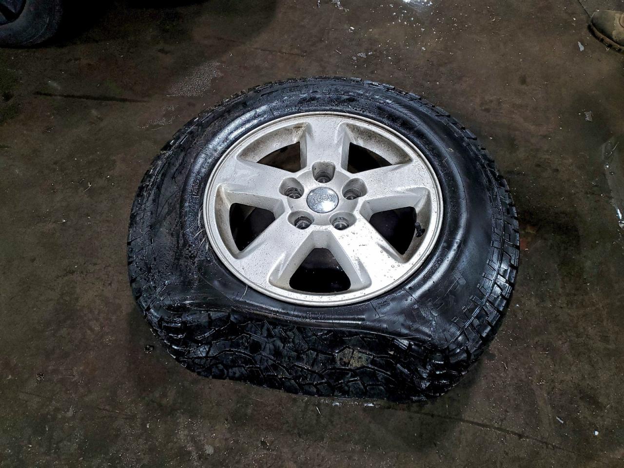 JEEP GRAND CHEROKEE LAREDO