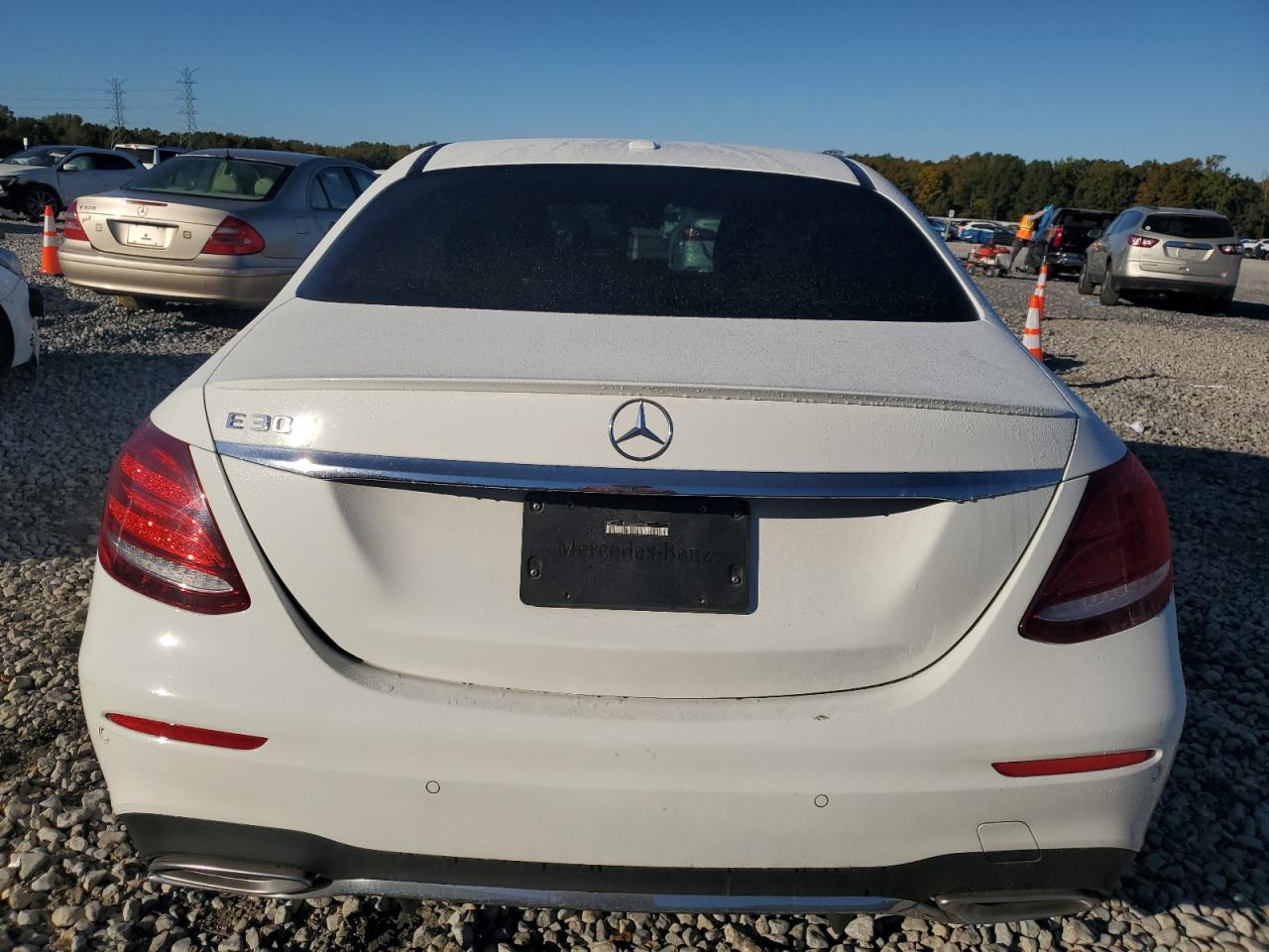 MERCEDES-BENZ E-CLASS 300