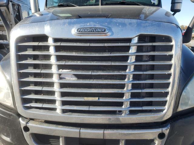 2011 FREIGHTLINER CASCADIA #3312456611