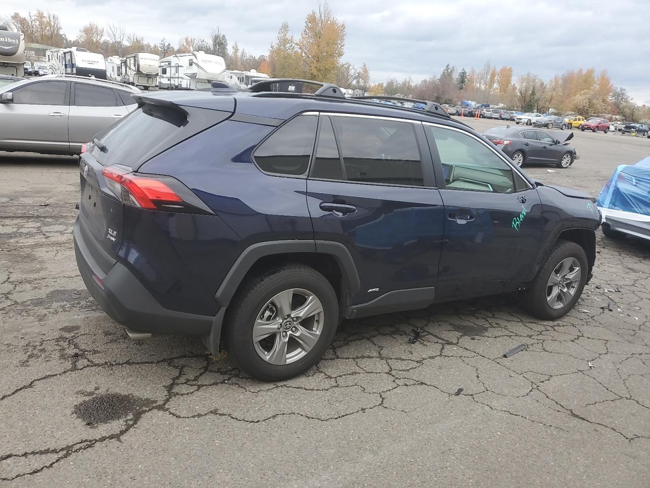 TOYOTA RAV4 XLE