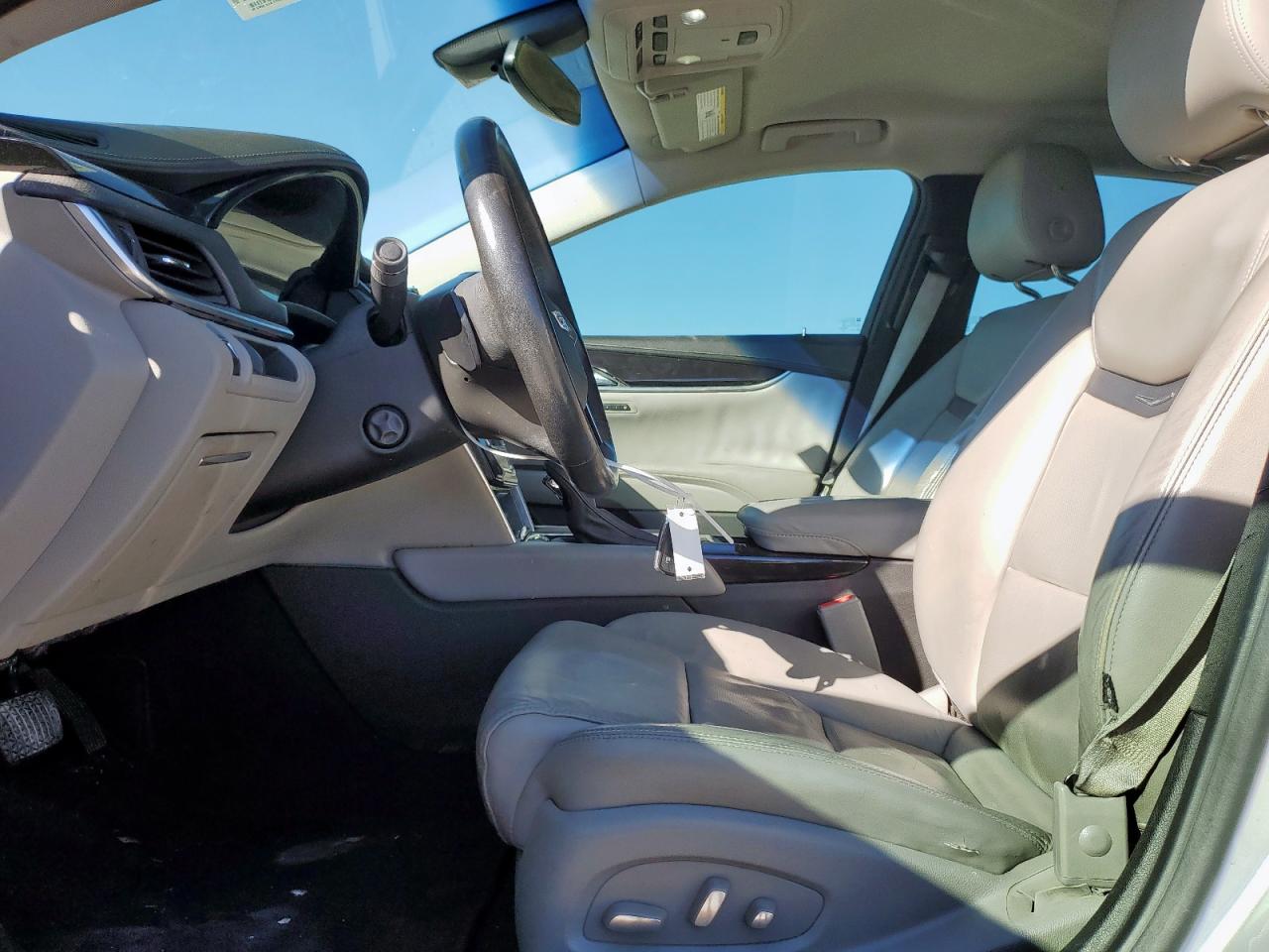 CADILLAC XTS LUXURY COLLECTION