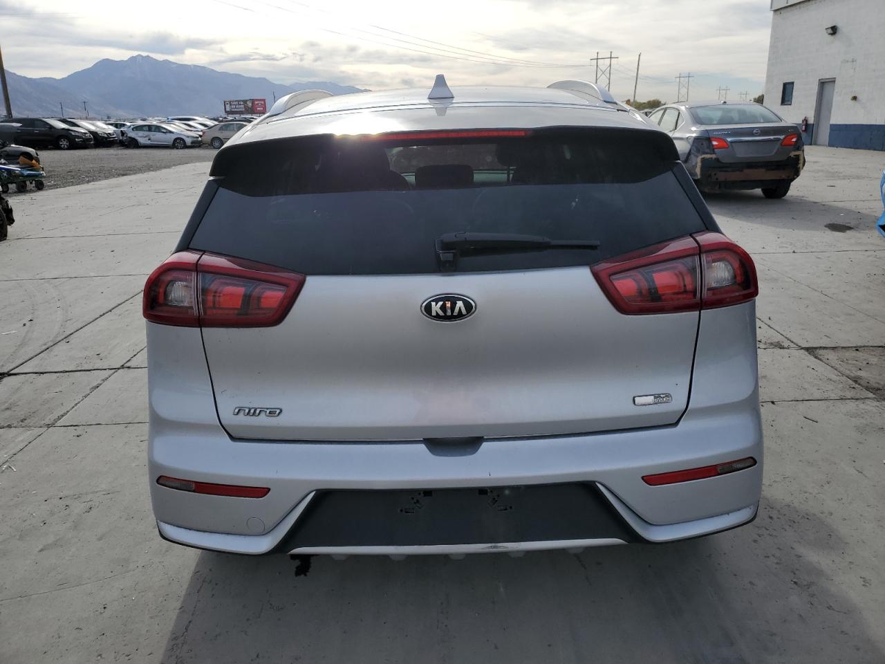 KIA NIRO EX