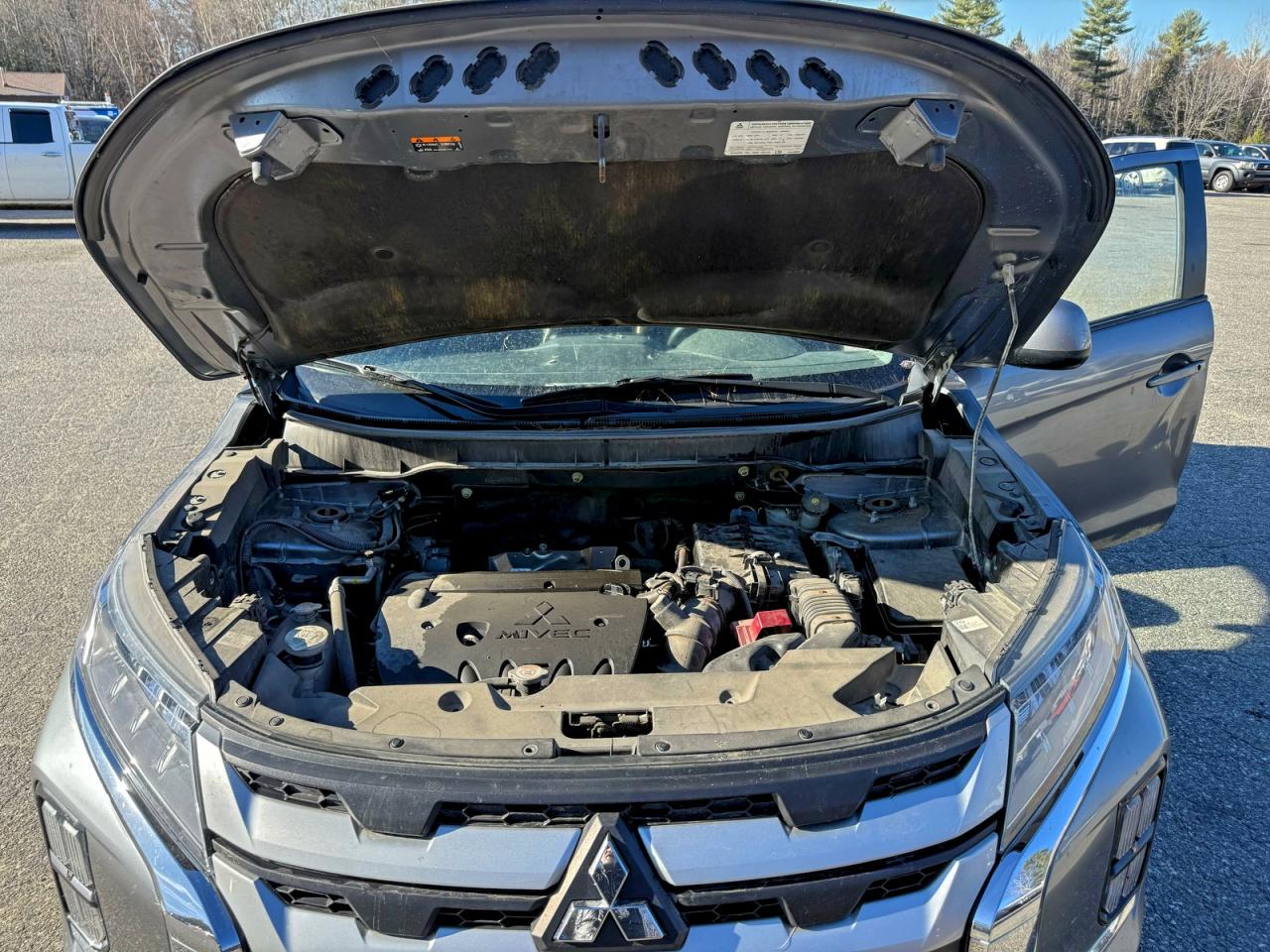 MITSUBISHI OUTLANDER ES