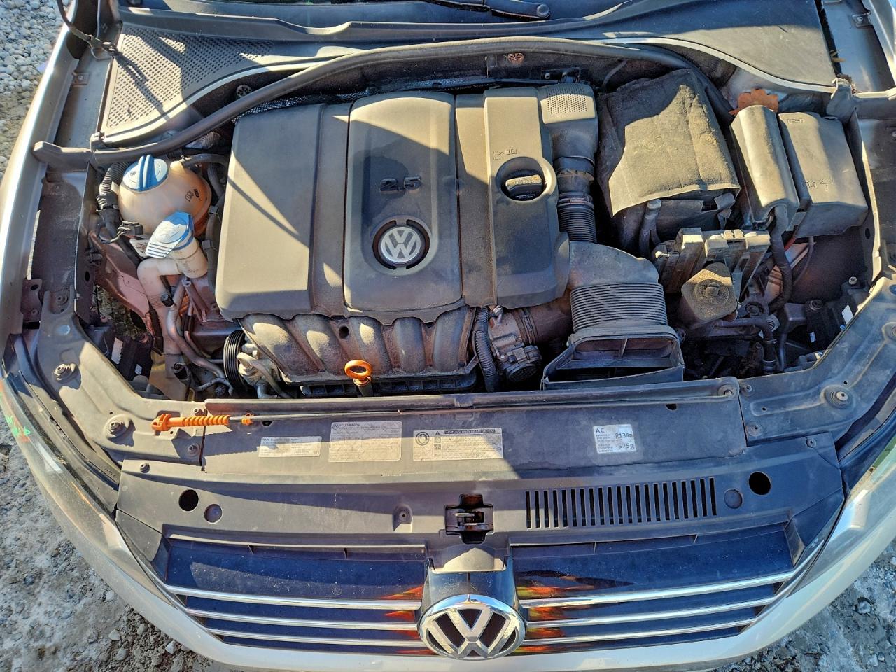 VOLKSWAGEN PASSAT SE