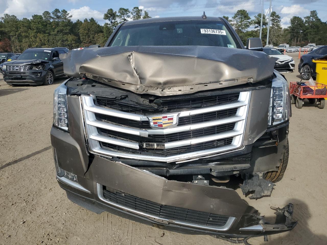 CADILLAC ESCALADE ESV LUXURY