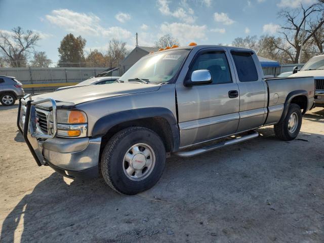 Global Auto Auctions: 2002 GMC NEW SIERRA