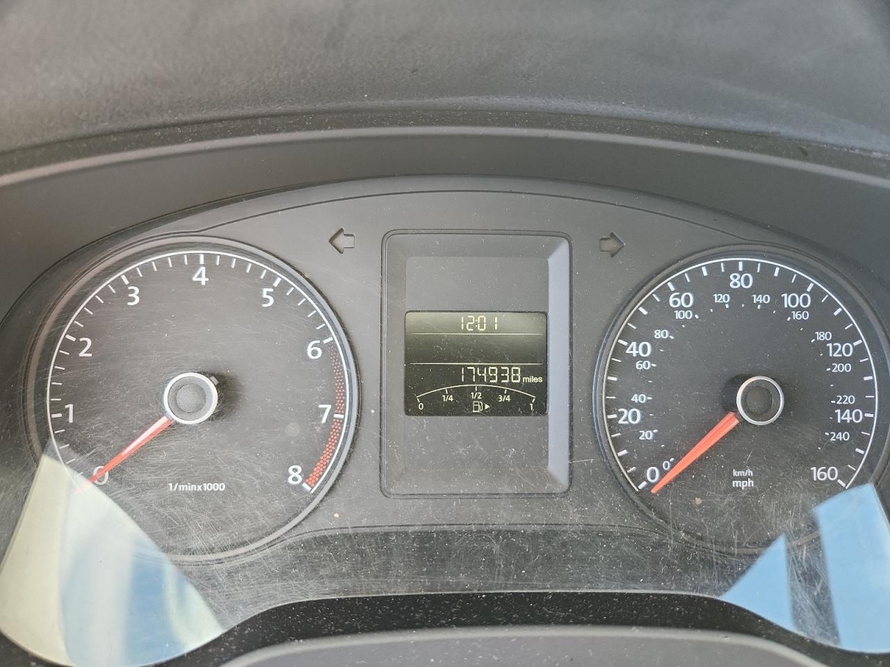 VOLKSWAGEN JETTA BASE