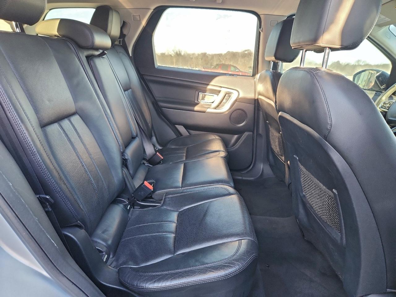 Lot #3302757351 2016 LAND ROVER DISCOVERY