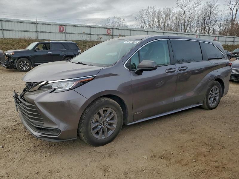2021 TOYOTA SIENNA LE #3303815447