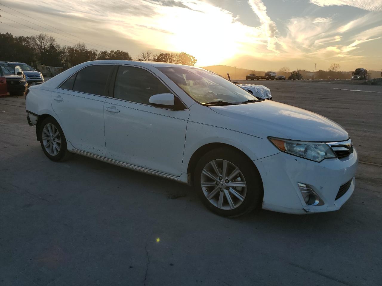 TOYOTA CAMRY SE