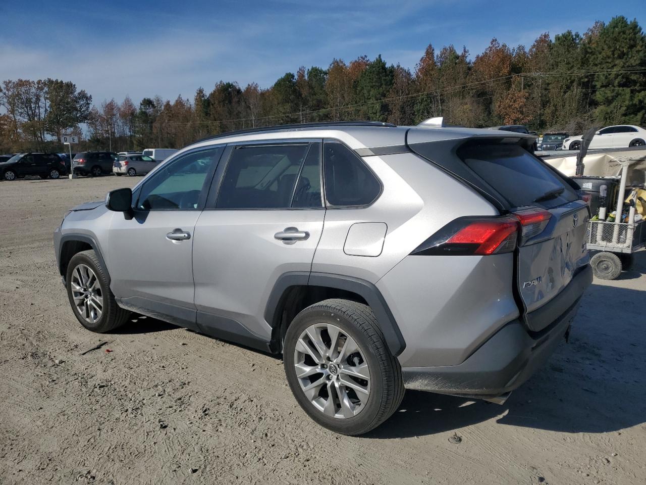 TOYOTA RAV4 XLE PREMIUM