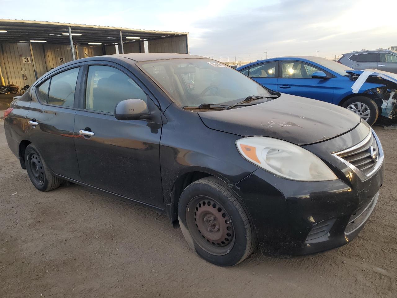 NISSAN VERSA S