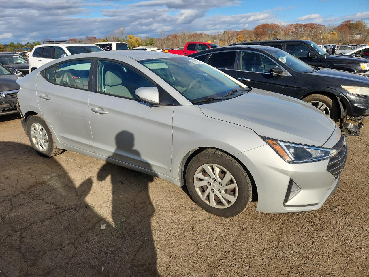 HYUNDAI ELANTRA SE
