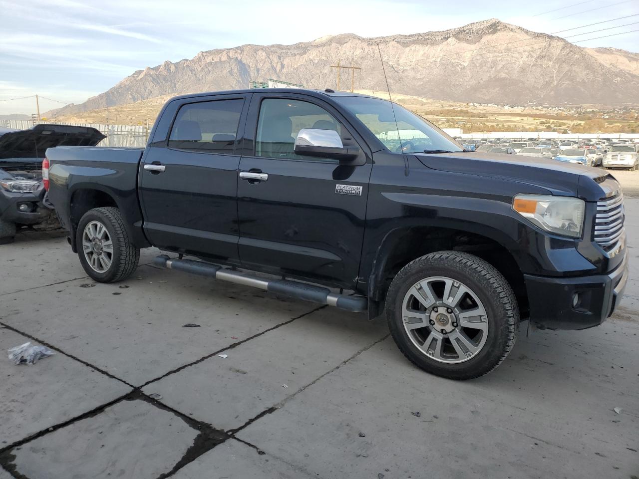 TOYOTA TUNDRA CREWMAX PLATINUM