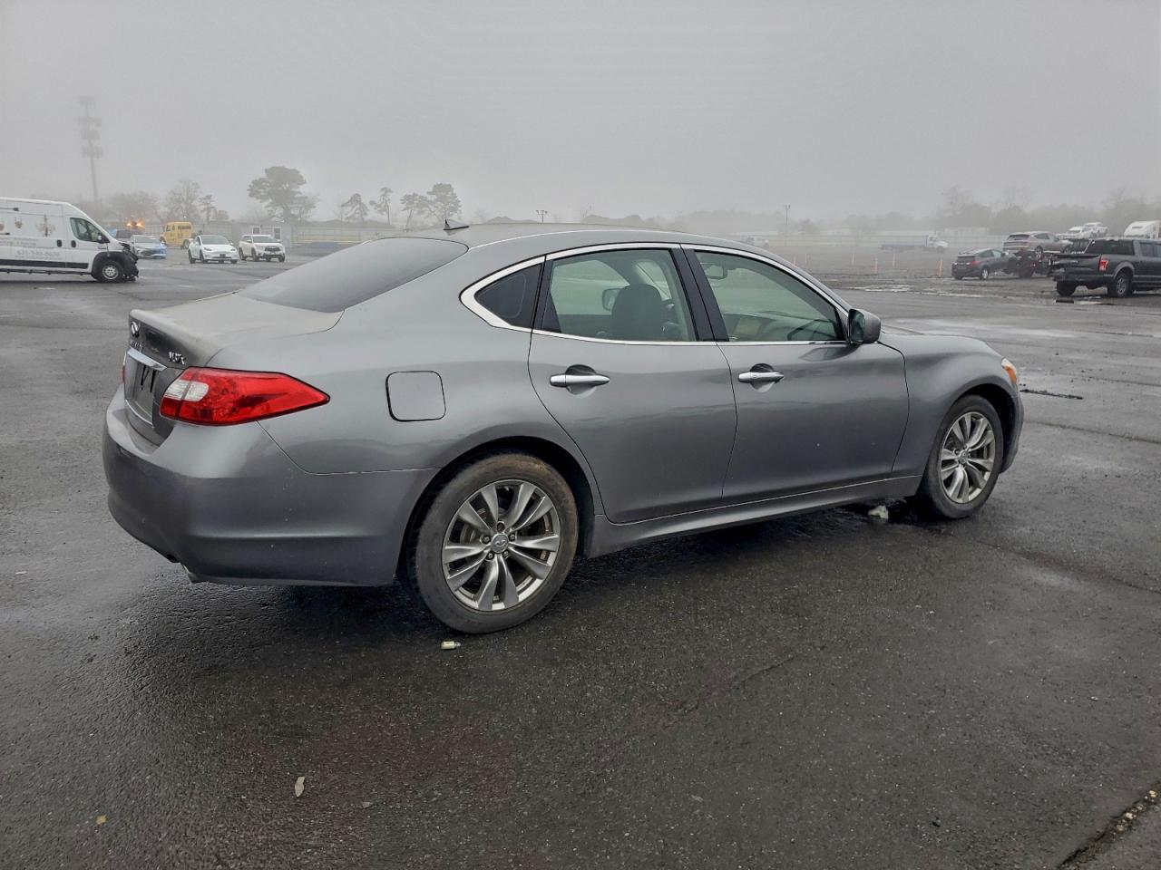 INFINITI M37 X