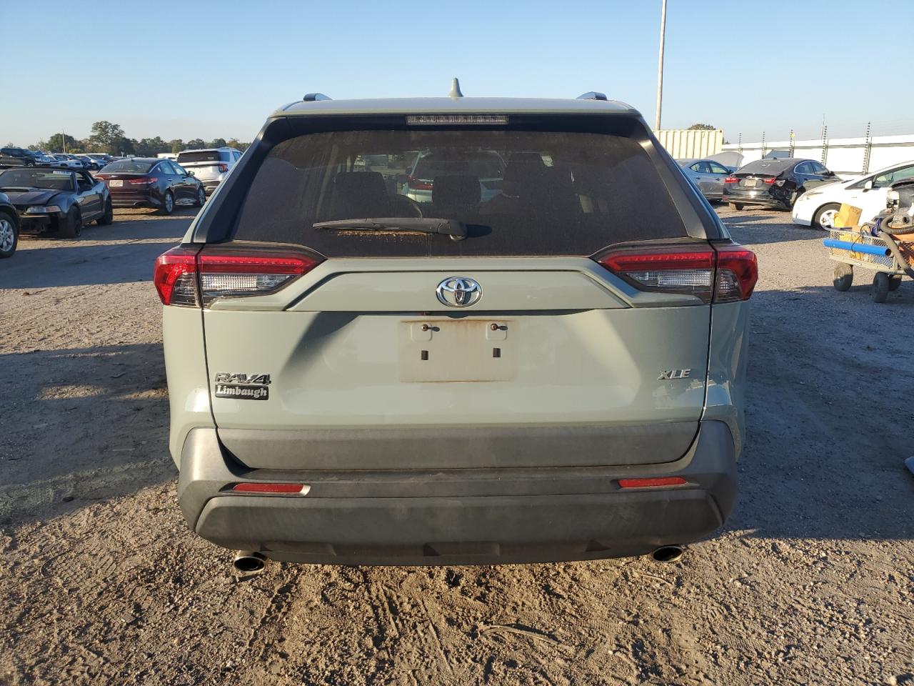 TOYOTA RAV4 XLE