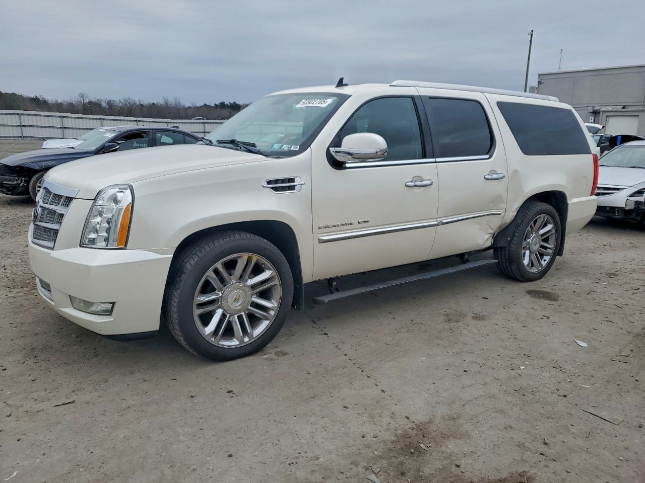 CADILLAC ESCALADE ESV PLATINUM