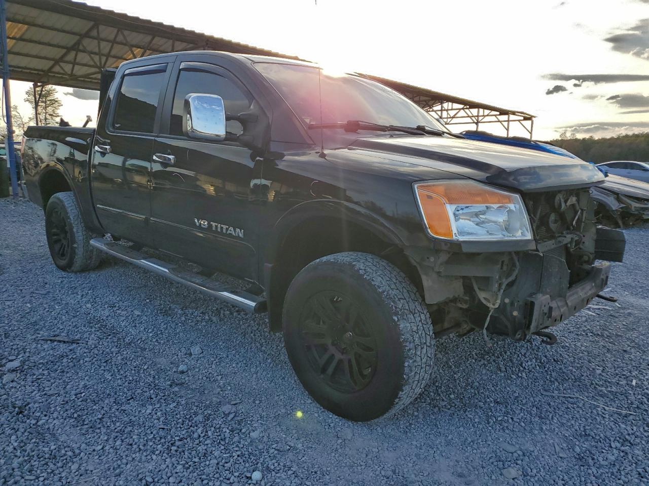 NISSAN TITAN S