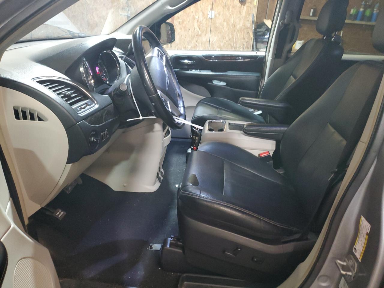 CHRYSLER TOWN & COUNTRY TOURING